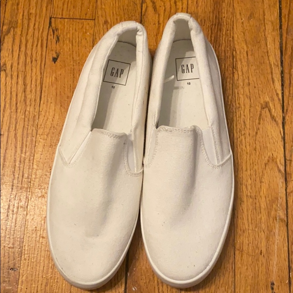 Gap White Canvas Slip-On shoes